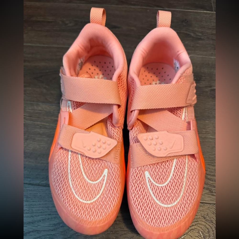 Women’s Nike Spin Shoes Size 7.5